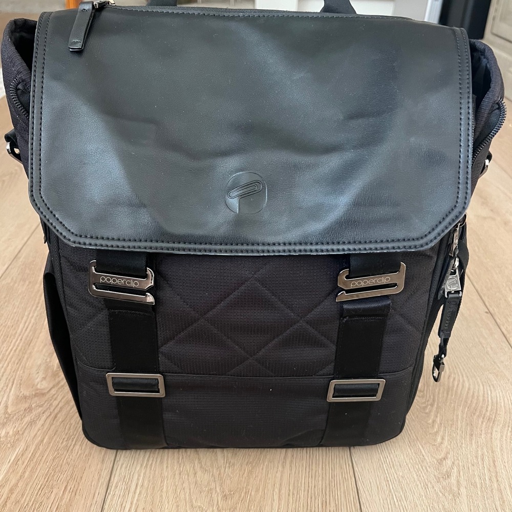 Paperclip The Willow: Diaper Bag Backpack with Changing Station
Black
